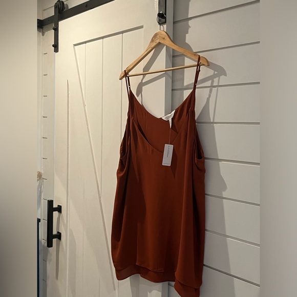 New with tags Addition Elle Camisole - Picture 2 of 4